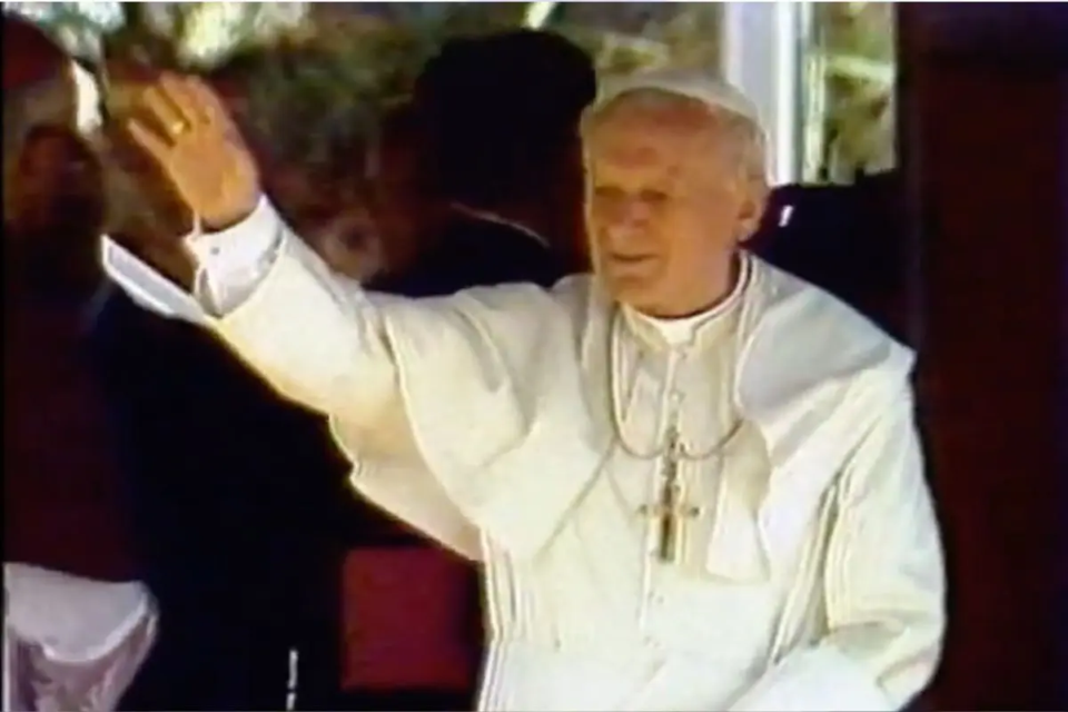 João Paulo II durante a visita a Goiânia em 15 de outubro de 1991 (Foto: Reprodução)