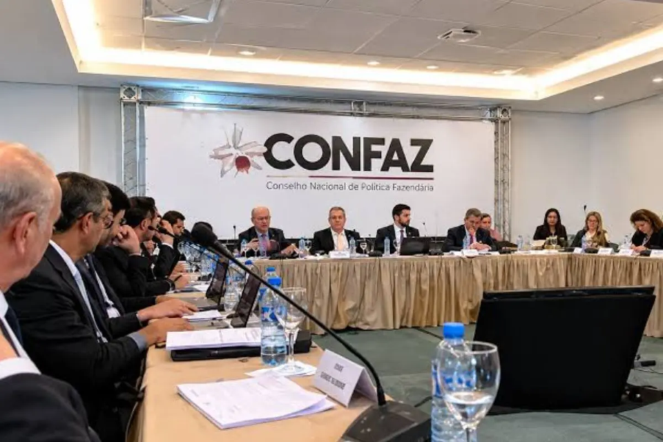 Reunião do Confaz com secretários de Fazenda de todos os estados e o DF (Foto: Confaz)