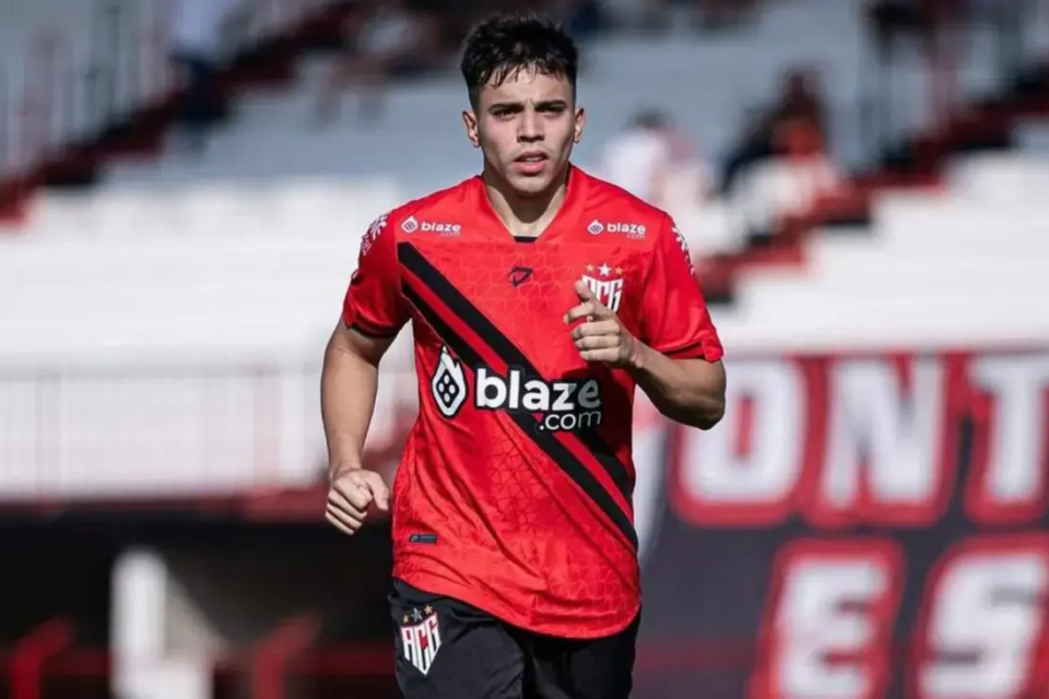 Atlético volta à lista de transfer ban da FIFA por caso envolvendo Alejo Cruz