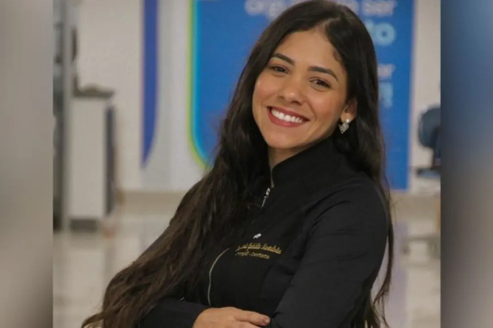 Foto de Maria Gabriella Dias Montalvão de Moraes, dentista que morreu aos 24 anos após complicações depois do nascimento da filha