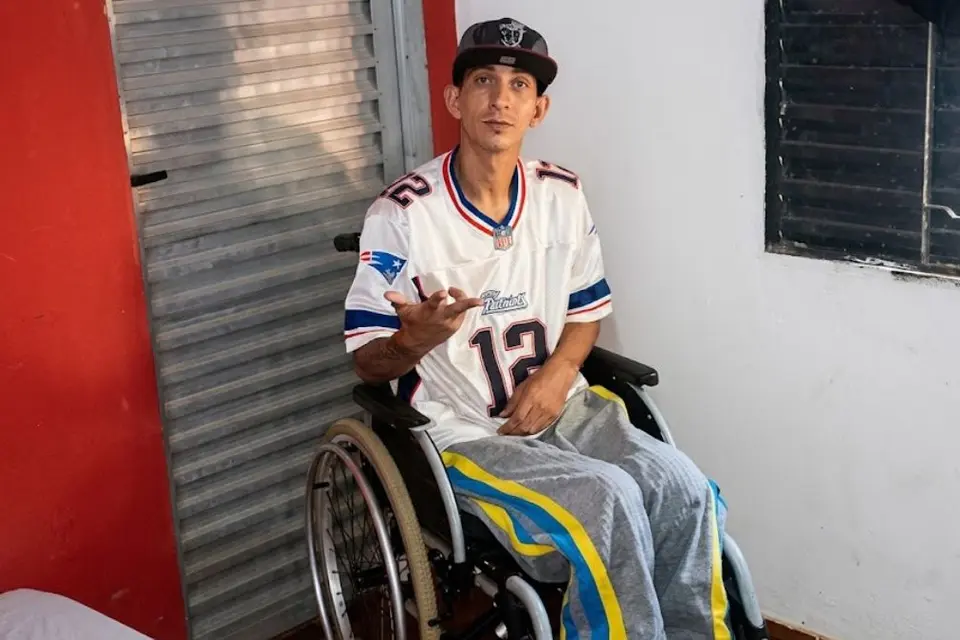 Goiano supera