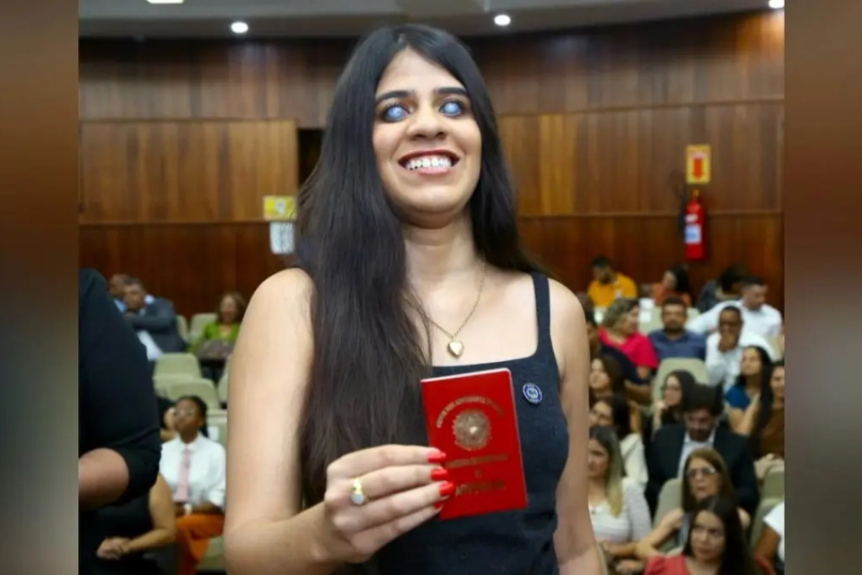 Maria Vitória Gomes da Silva, advogada de Goianésia, em Goiás, aprovada no 46º Exame da OAB na primeira tentativa