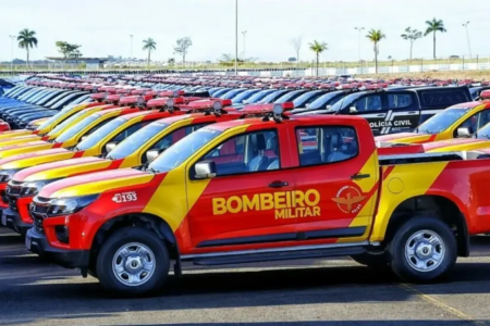 Veículos do Corpo de Bombeiros - (Foto: reprodução)