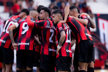 Elenco do Atlético solta carta aberta cobrando salários