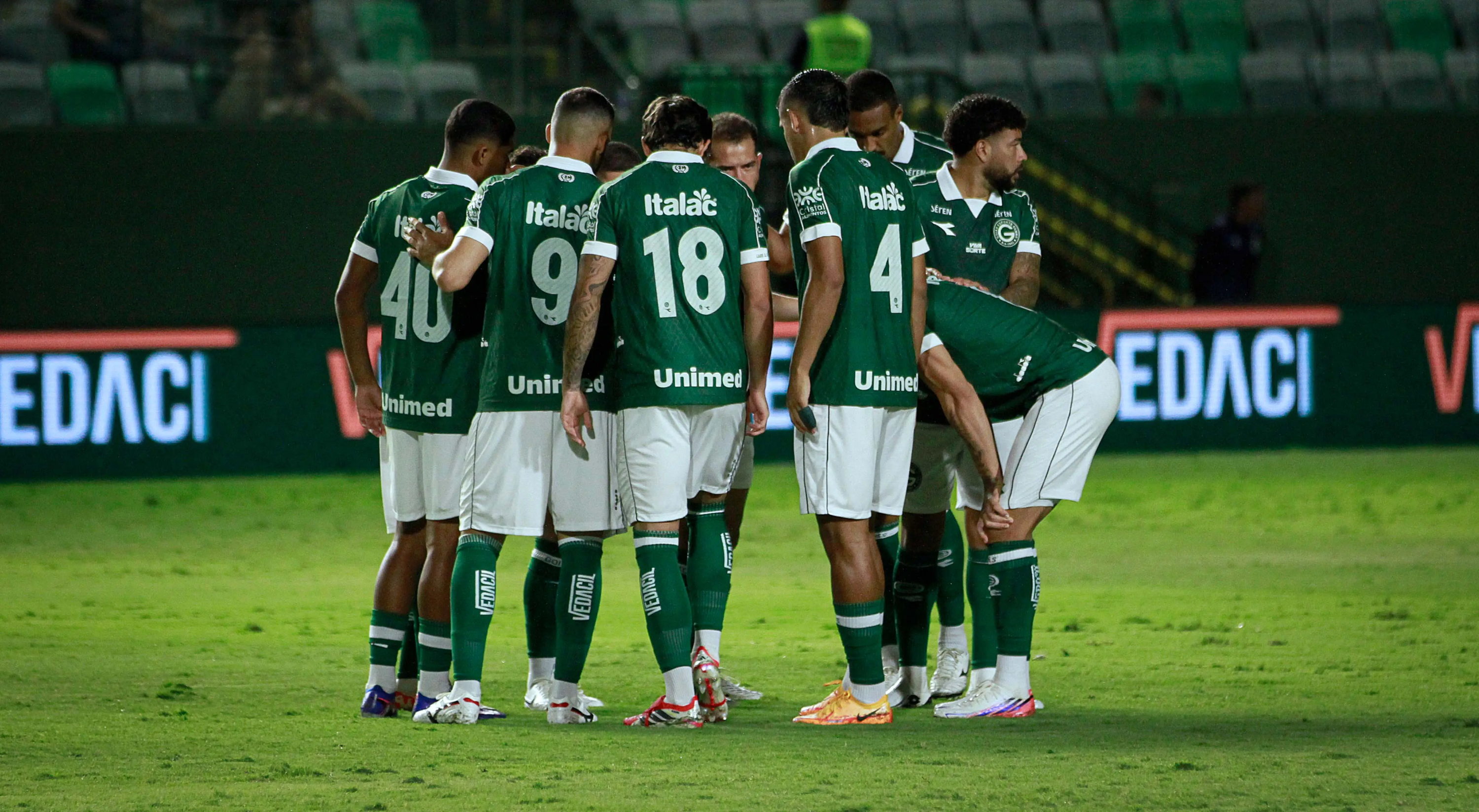 Goiás empata com o Athletic-MG no tempo inicial