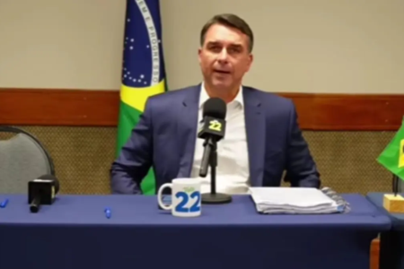 Candidato Flávio Bolsonaro, do PL