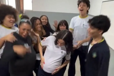 Alunos de colégio em Goiânia fazem trend para celebrar gravidez de colega; veja vídeo (Foto: Reprodução)