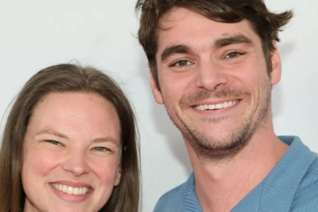 RJ Mitte e noiva