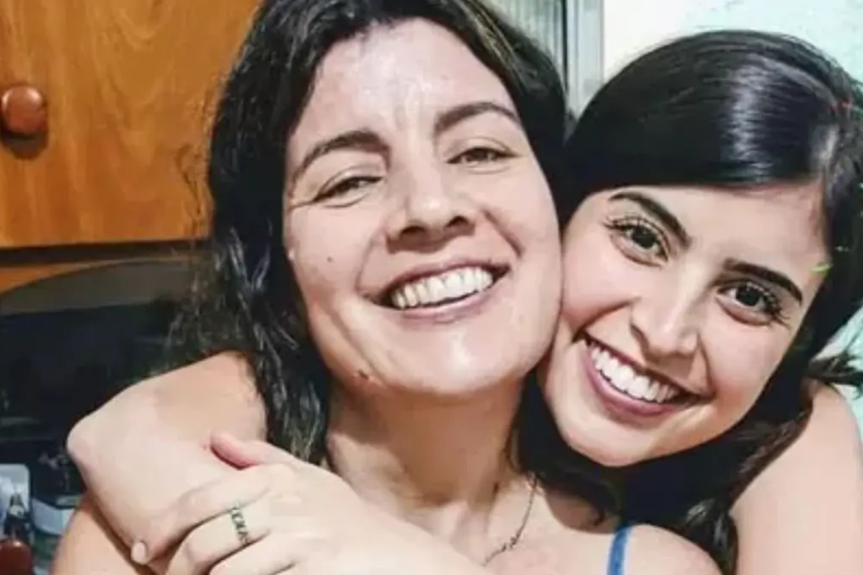 Tabata Amaral e a mãe
