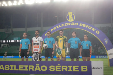 Goiás empata com o Athletic-MG no tempo inicial - Foto: Heber Gomes