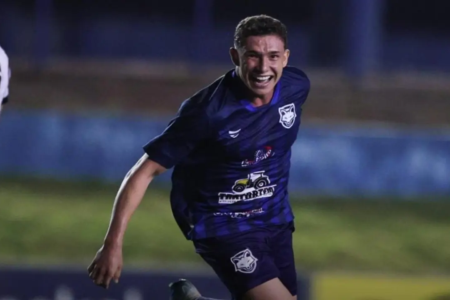 Grêmio Anápolis goleia o Goiânia e está vivo pela permanência