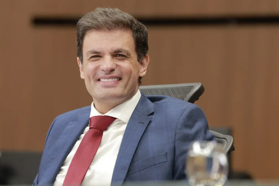 Cotado à presidência, Issy Quinan prega cautela sobre disputa na Alego: 'Realidade muito distante'