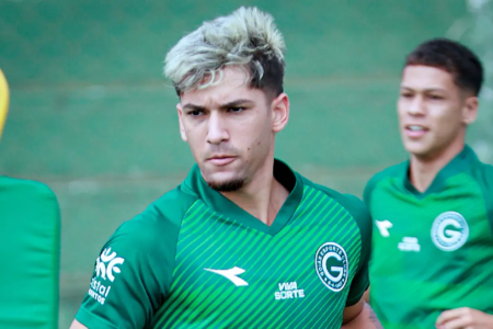 Lucas Rodrigues tem multa milionária no Goiás
