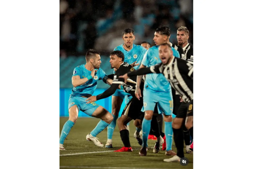 Montevideo vence por 2x0, mas está eliminado