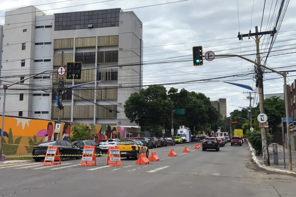 mudança x transito x eleiçao