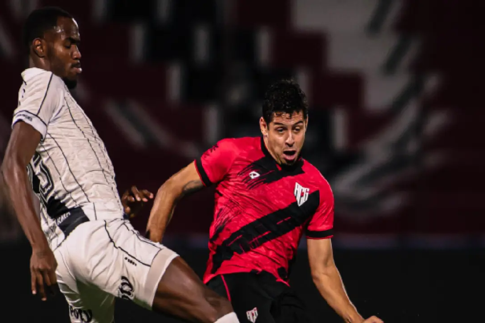 Atlético joga mal no primeiro tempo e é derrotado - Foto: RaphaeL Teixeira / ACG