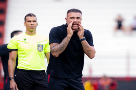 Roger Silva está suspenso pelo terceiro