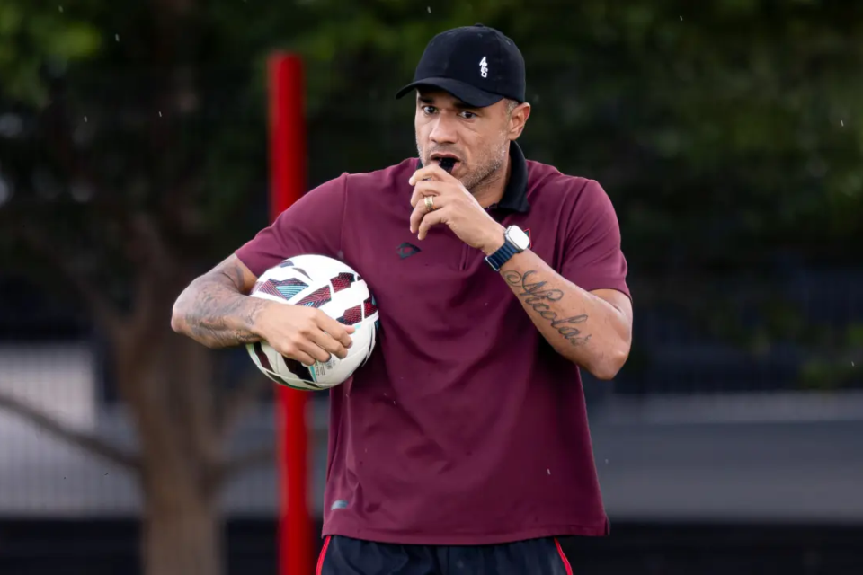 Roger Silva rechaça favoritismo diante da fase ruim do América-MG