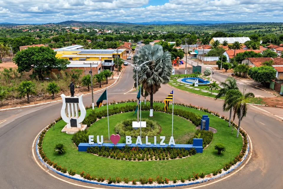 Rotatória Eu Amo Baliza em Vista Aérea