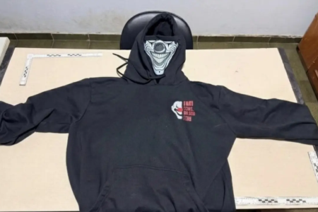 Imagem da roupa usada na noite do crime