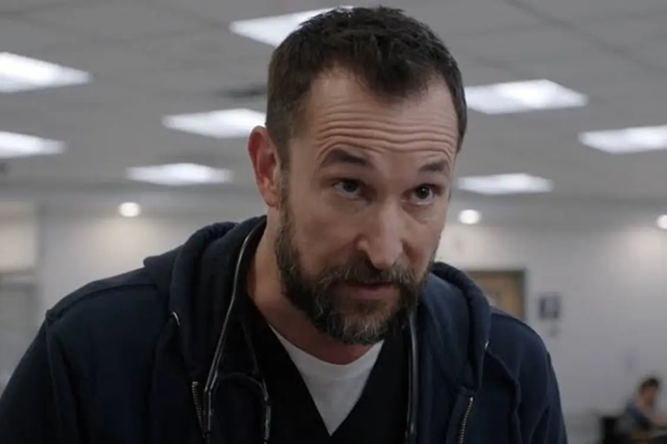 Noah Wyle, de 'The Pitt', é eleito o homem mais sexy do mundo em 2026; veja fotos Aos 55 anos, ator recebeu o título da revista People