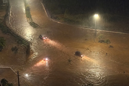 Tempestade alaga ruas de Rio Verde