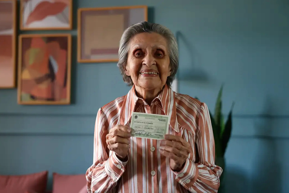 Eleitores com mais de 70 anos não são obrigados a votar, mas podem participar normalmente do segundo turno das eleições de 2026 (Crédito: Agência Brasil - fotógrafo não identificado)