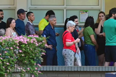 Confira fotos do começo do primeiro turno em Goiás